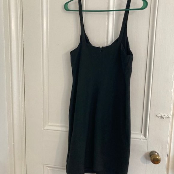 Dana Buchman Little Black Linen dress with scoop neck and thin straps - Picture 2 of 7